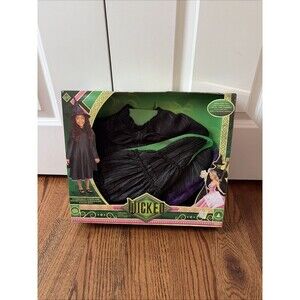 Universal's Wicked Deluxe Elphaba Black Dress & Accessories Girl Size 4-6X
